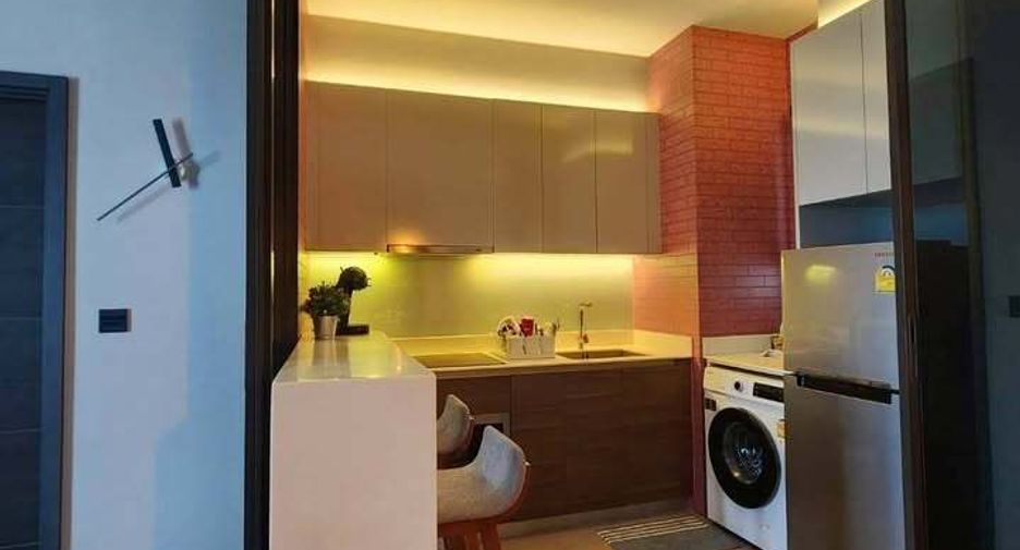 For rent 2 bedrooms condo in Bang Phlat, Bangkok