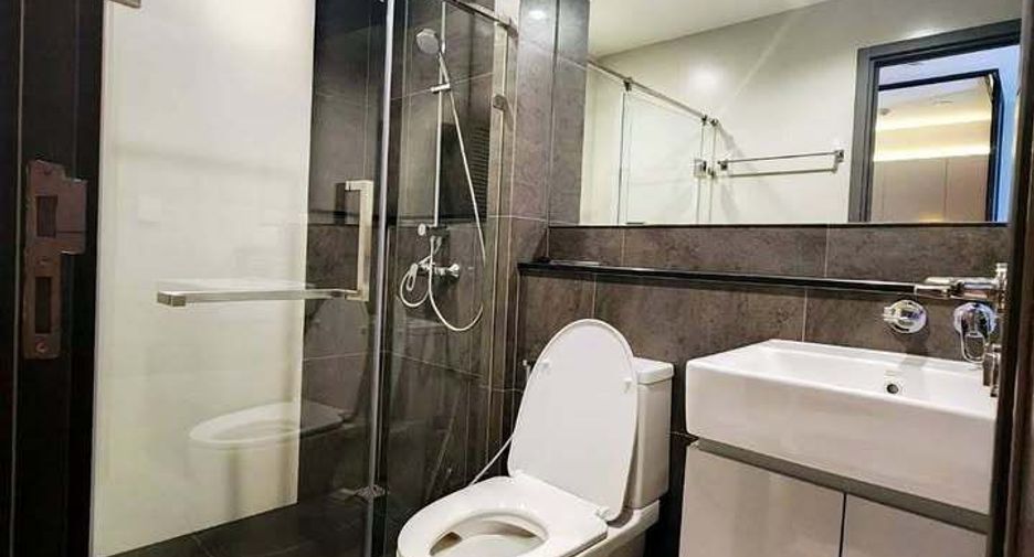 For rent 2 bedrooms condo in Bang Phlat, Bangkok