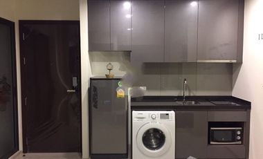 Wohnung zur Miete mit Studio in Huai Khwang, Bangkok