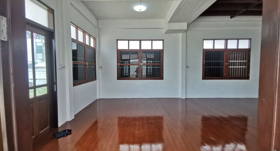 For rent 3 bedrooms house in Mueang Samut Prakan, Samut Prakan