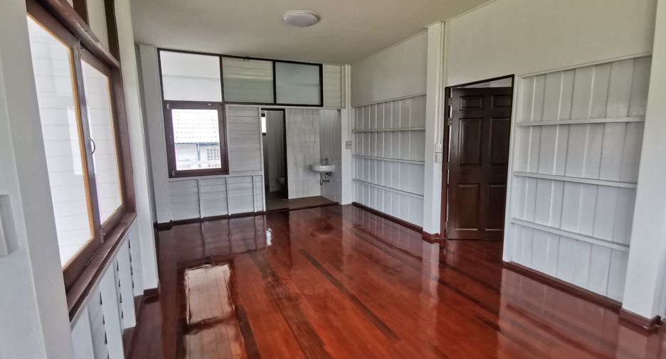 For rent 3 bedrooms house in Mueang Samut Prakan, Samut Prakan