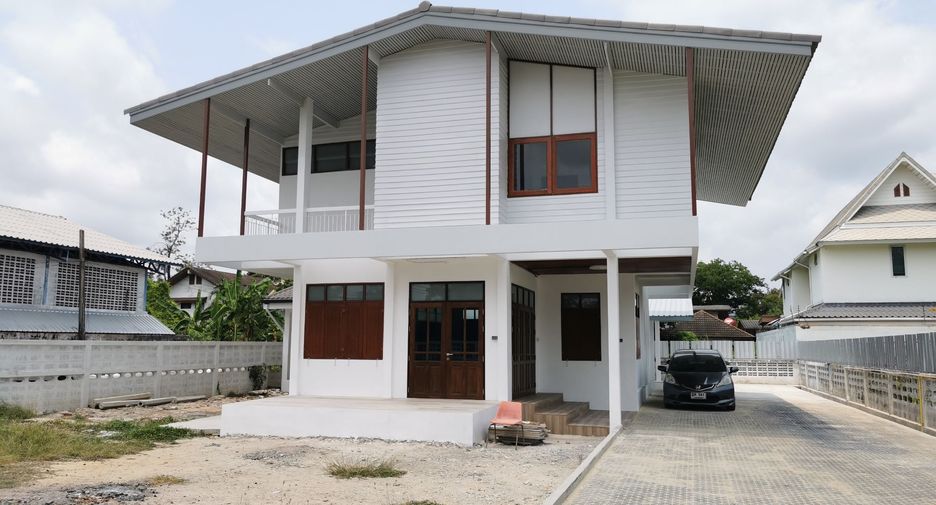 For rent 3 bedrooms house in Mueang Samut Prakan, Samut Prakan