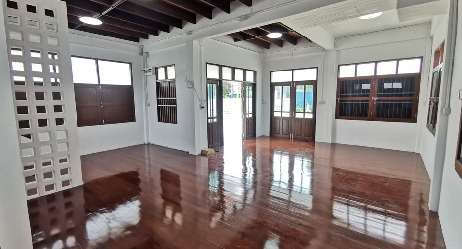 For rent 3 bedrooms house in Mueang Samut Prakan, Samut Prakan