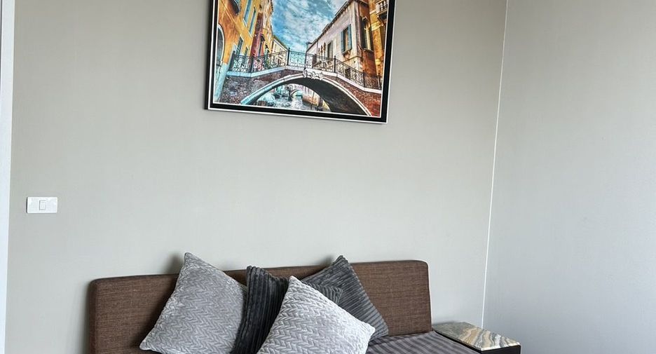 For rent 2 bedrooms condo in Pathum Wan, Bangkok
