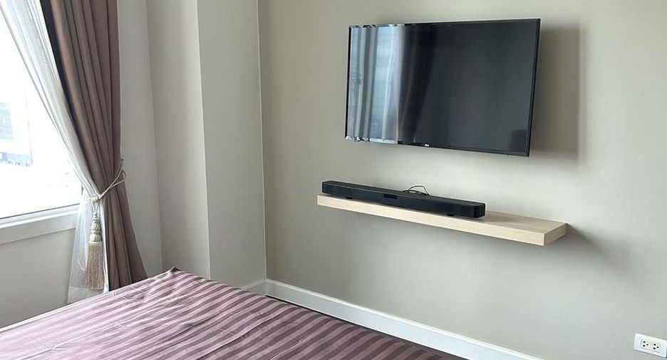 For rent 2 bedrooms condo in Pathum Wan, Bangkok