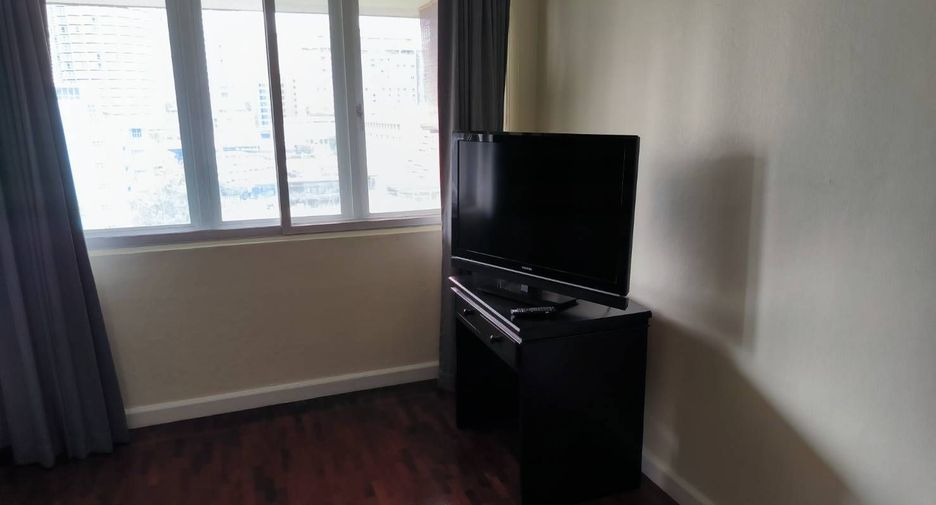 For rent 2 bedrooms apartment in Khlong Toei, Bangkok