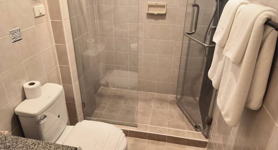 For rent 2 bedrooms apartment in Khlong Toei, Bangkok