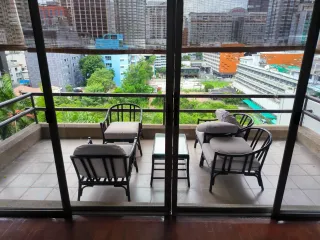 À louer 2 chambres appartement à Khlong Toei, Bangkok