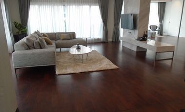 For rent 3 bedrooms apartment in Pathum Wan, Bangkok