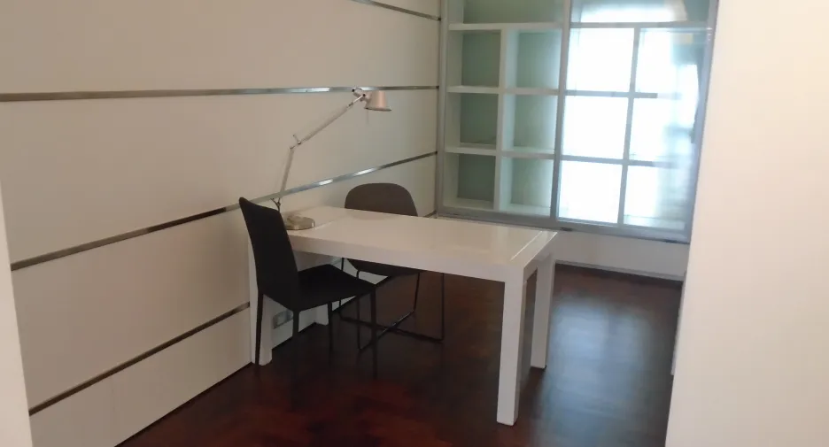 For rent 3 bedrooms apartment in Pathum Wan, Bangkok