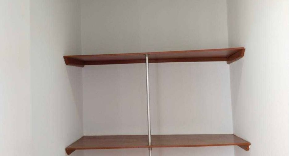 For rent 4 bedrooms condo in Watthana, Bangkok