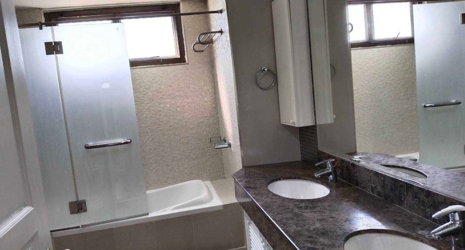 For rent 4 bedrooms condo in Watthana, Bangkok