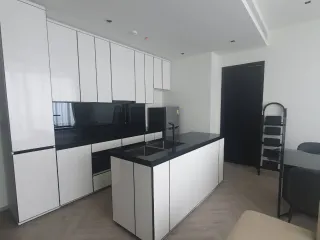 For rent 2 bedrooms condo in Khlong San, Bangkok