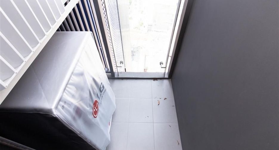 For rent 1 bed condo in Huai Khwang, Bangkok