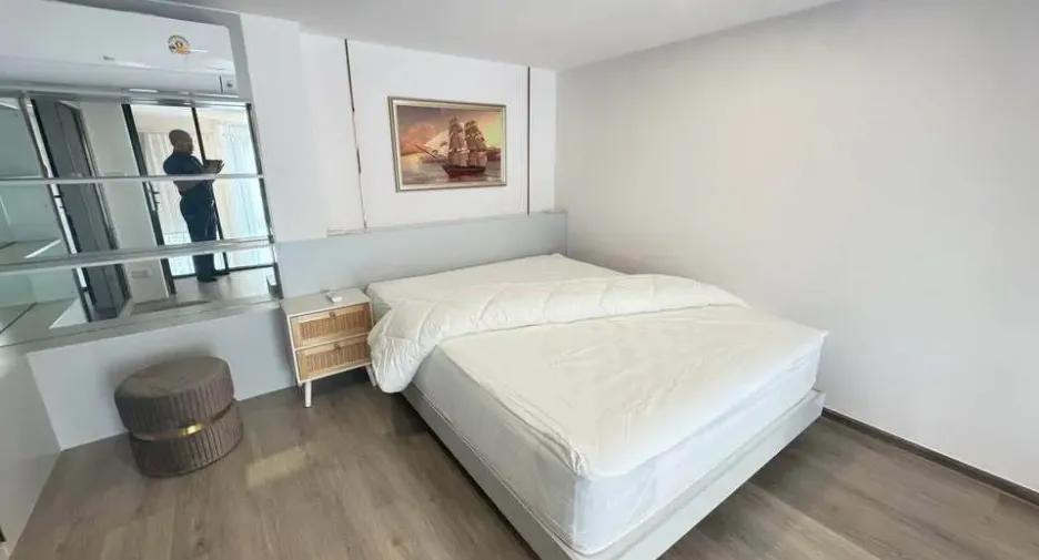 For rent studio condo in Khlong Toei, Bangkok