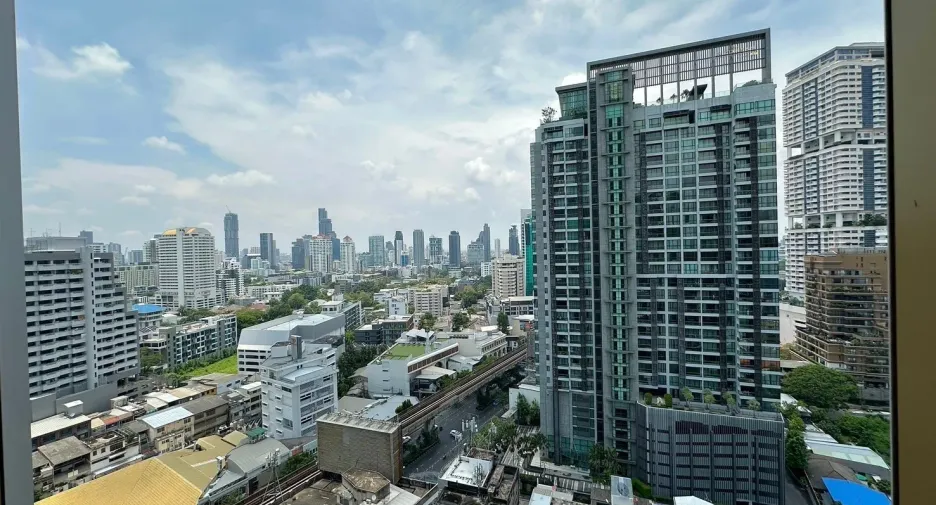 À louer 2 chambres condo à Khlong Toei, Bangkok