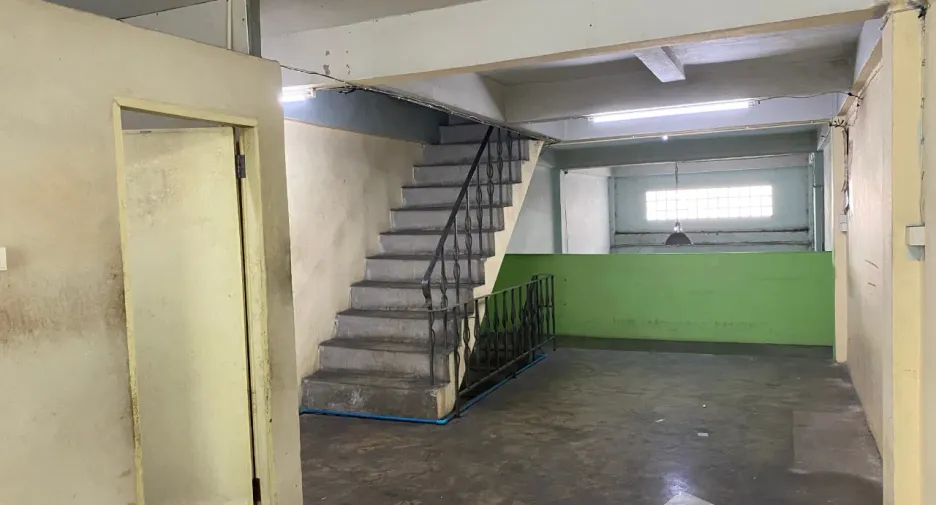 For rent 4 bedrooms townhouse in Bang Bon, Bangkok