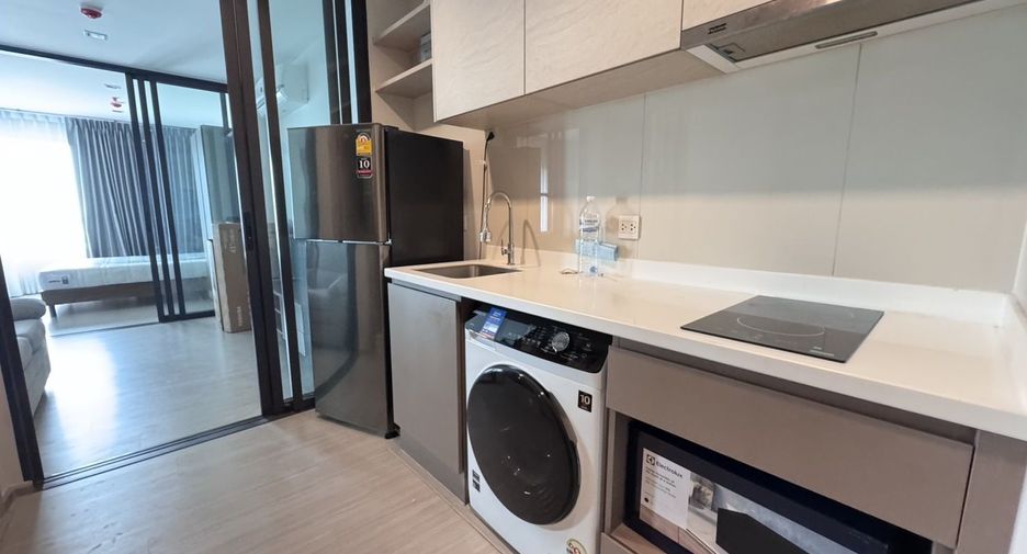 For rent 2 bedrooms condo in Thon Buri, Bangkok
