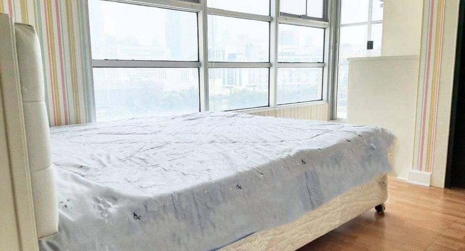 For rent 3 bedrooms condo in Ratchathewi, Bangkok