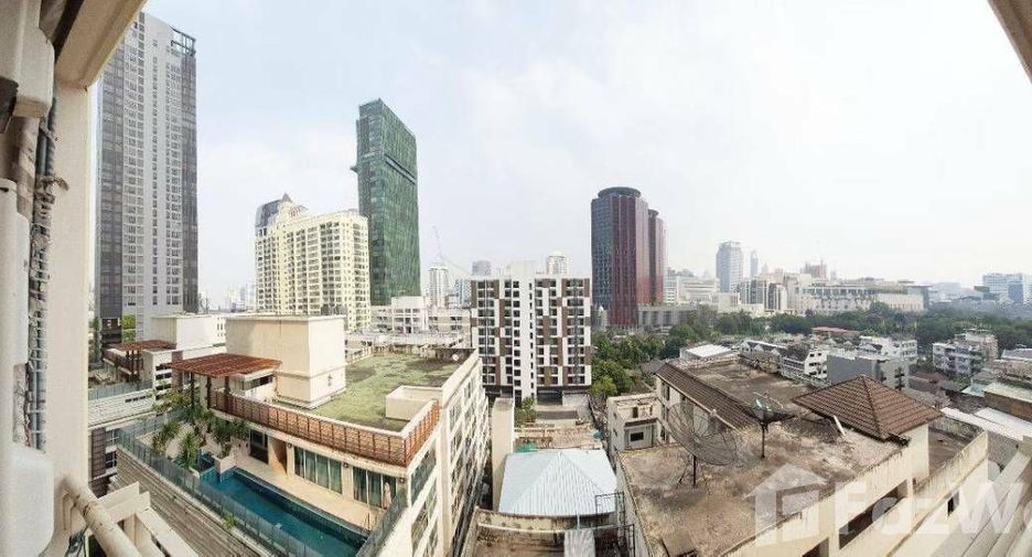 For rent 3 bedrooms condo in Ratchathewi, Bangkok