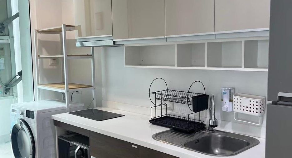 For rent 2 bedrooms condo in Ratchathewi, Bangkok