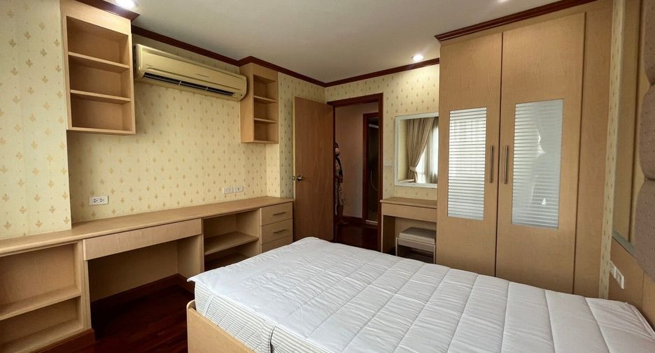 Apartamento en alquiler de 3 habitaciones en Watthana, Bangkok