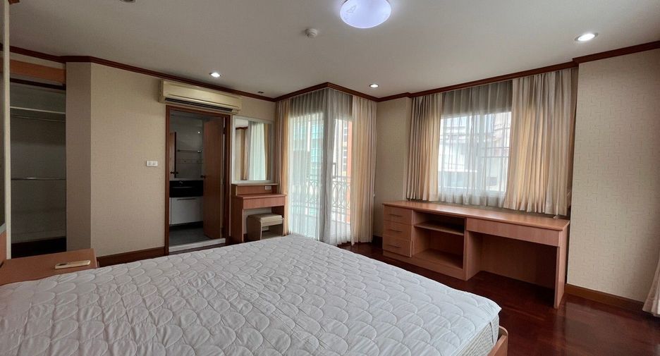 Apartamento en alquiler de 3 habitaciones en Watthana, Bangkok