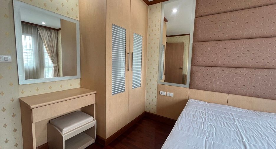 Apartamento en alquiler de 3 habitaciones en Watthana, Bangkok