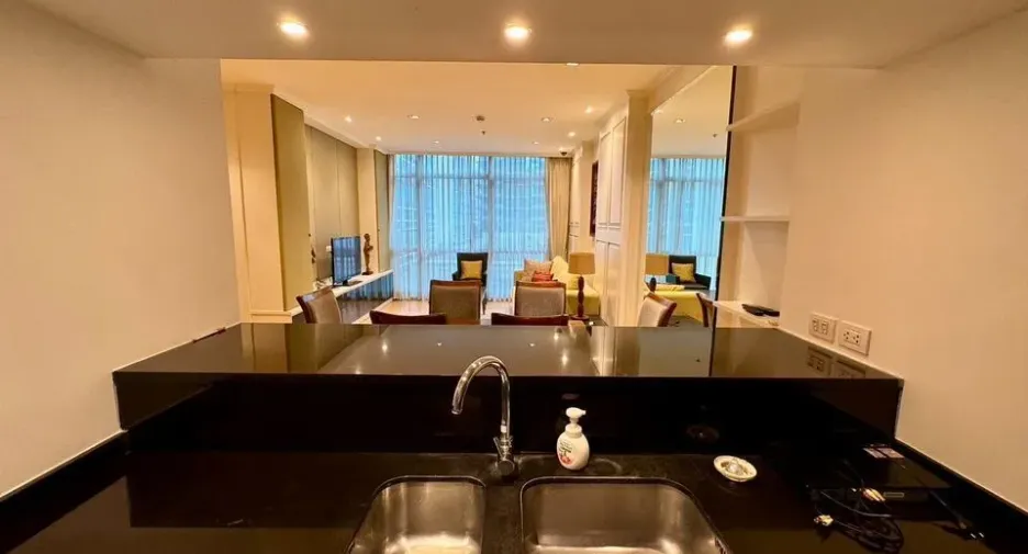 Wohnung zur Miete mit 2 Zimmer in Pathum Wan, Bangkok