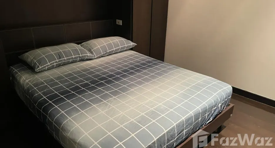 For rent 3 bedrooms condo in Sathon, Bangkok