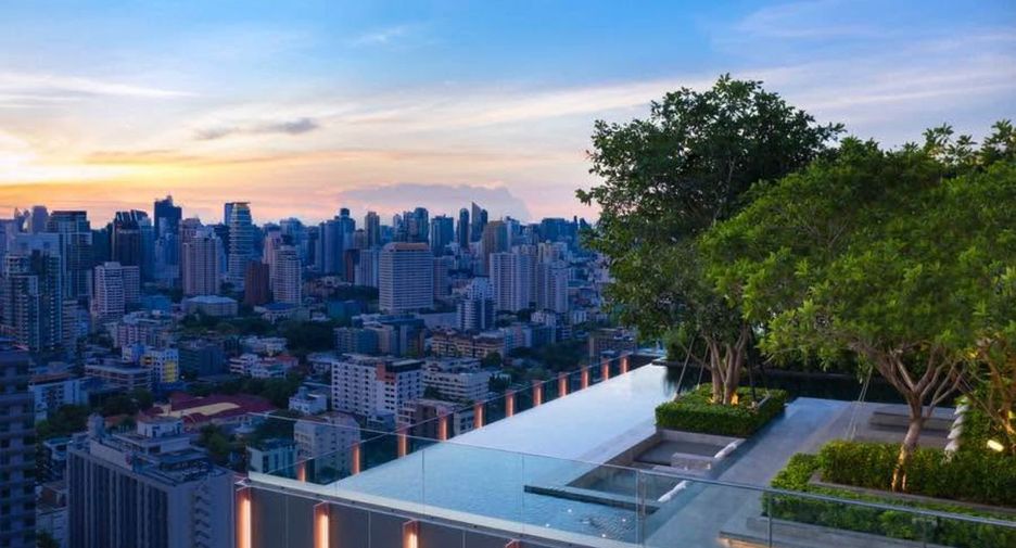 Condo en alquiler de 2 habitaciones en Khlong Toei, Bangkok