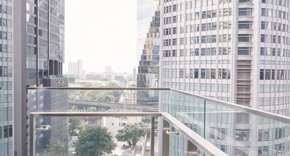 Condo en alquiler de 2 habitaciones en Khlong Toei, Bangkok