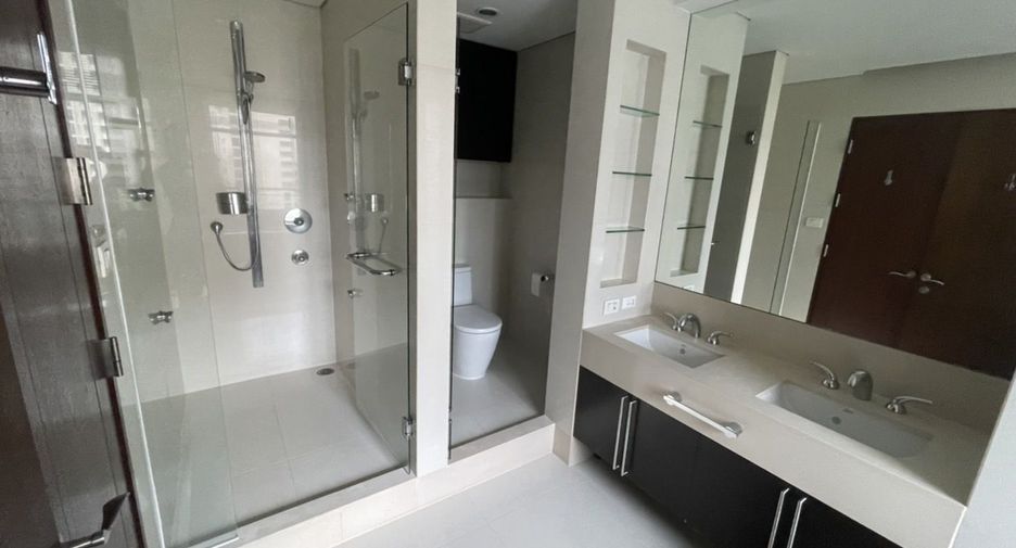 À louer 4 chambres condo à Pathum Wan, Bangkok
