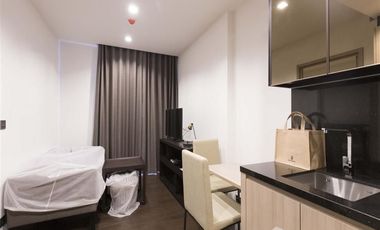 For rent 1 bed condo in Pathum Wan, Bangkok