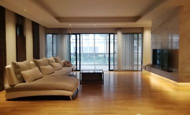 For rent 3 bedrooms condo in Pathum Wan, Bangkok