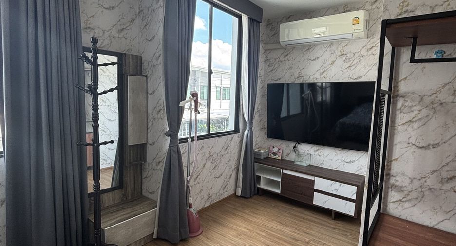 For rent 3 ベッドルーム house in Saphan Sung, Bangkok
