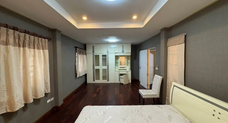 For rent 3 bedrooms house in Lat Krabang, Bangkok