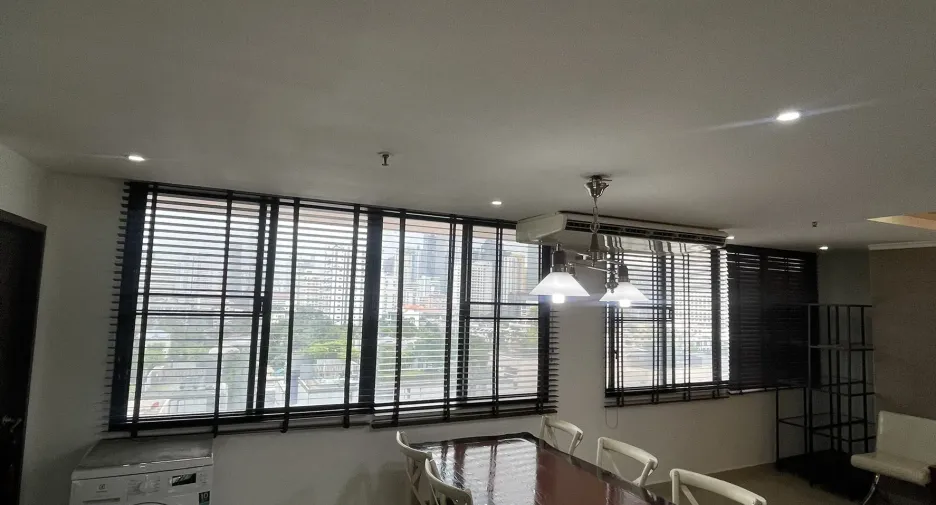 For rent 2 bedrooms condo in Watthana, Bangkok