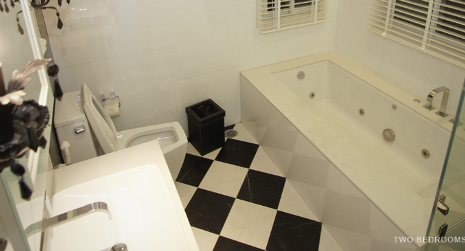 À louer 2 chambres appartement à Khlong Toei, Bangkok