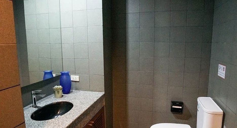 For rent 3 bedrooms apartment in Watthana, Bangkok