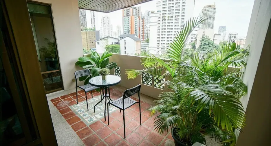 For rent 3 bedrooms apartment in Watthana, Bangkok