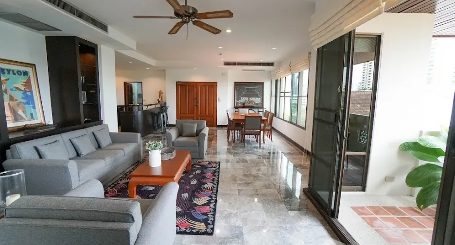 For rent 3 bedrooms apartment in Watthana, Bangkok