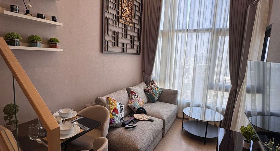 For rent 2 bedrooms condo in Khlong Toei, Bangkok