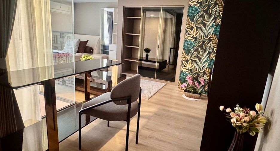 For rent 2 bedrooms condo in Khlong Toei, Bangkok
