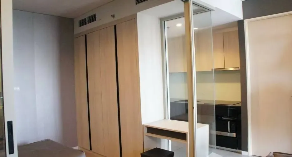 For rent 2 bedrooms condo in Phaya Thai, Bangkok
