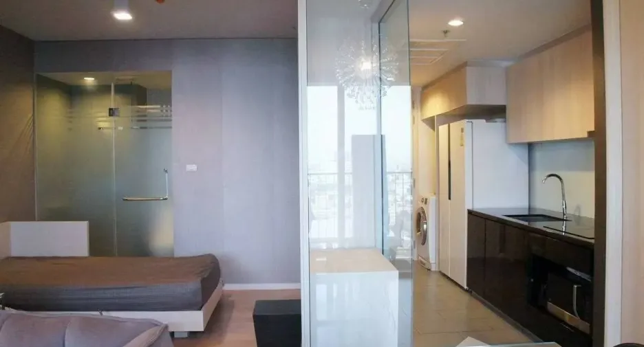 For rent 2 bedrooms condo in Phaya Thai, Bangkok