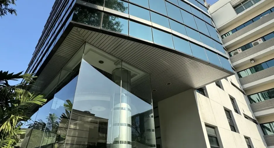 出租 办公室 在 Phra Khanong, 曼谷
