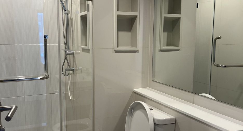 Wohnung zur Miete mit 2 Zimmer in Huai Khwang, Bangkok