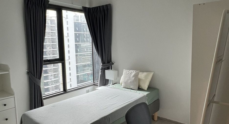 For rent 2 bedrooms condo in Huai Khwang, Bangkok