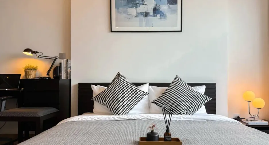 For rent 2 bedrooms condo in Khlong Toei, Bangkok